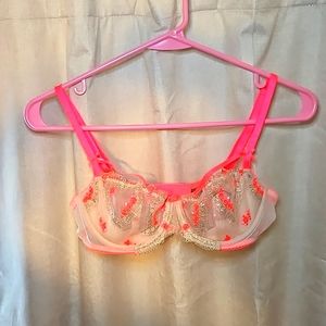 Victoria's Secret Dream Angels Unlined Lace Balconette Bra